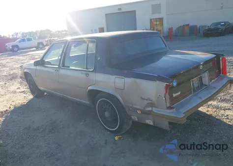 1988 Cadillac Deville z USA, uszkodzony, nr VIN 1G6CD5156J4241664